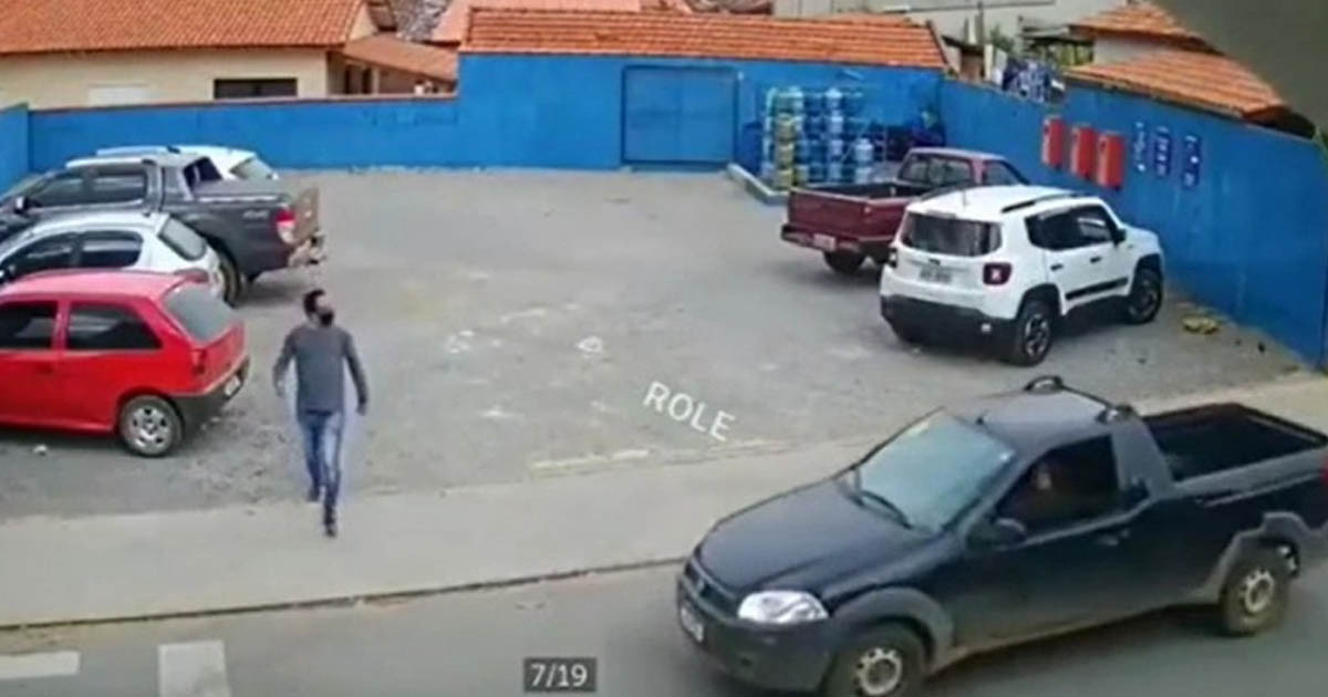 "Cserbenhagyásos" gázolás. Ennél meglepőbb videót biztosan nem fogsz ma látni