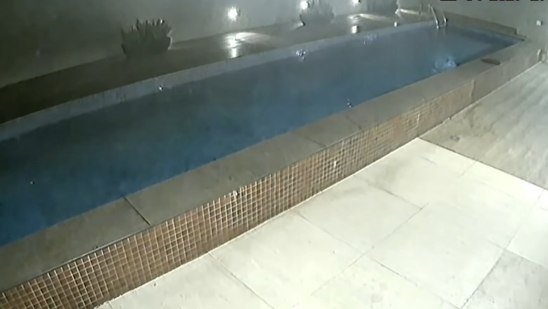 Amikor a főnök ismer valakit, aki fele olyan olcsón is képes megépíteni a medencét