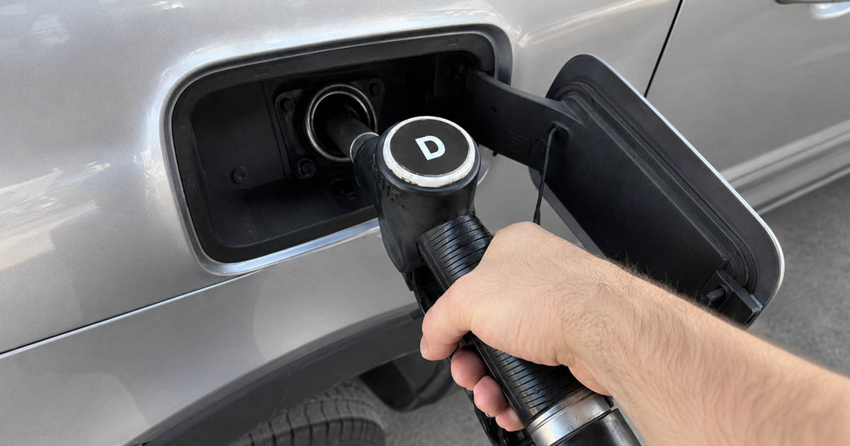 Miért lett drágább a dízel, mint a benzin, holott régen sokkal olcsóbb volt: Elmagyarázom a valódi okokat