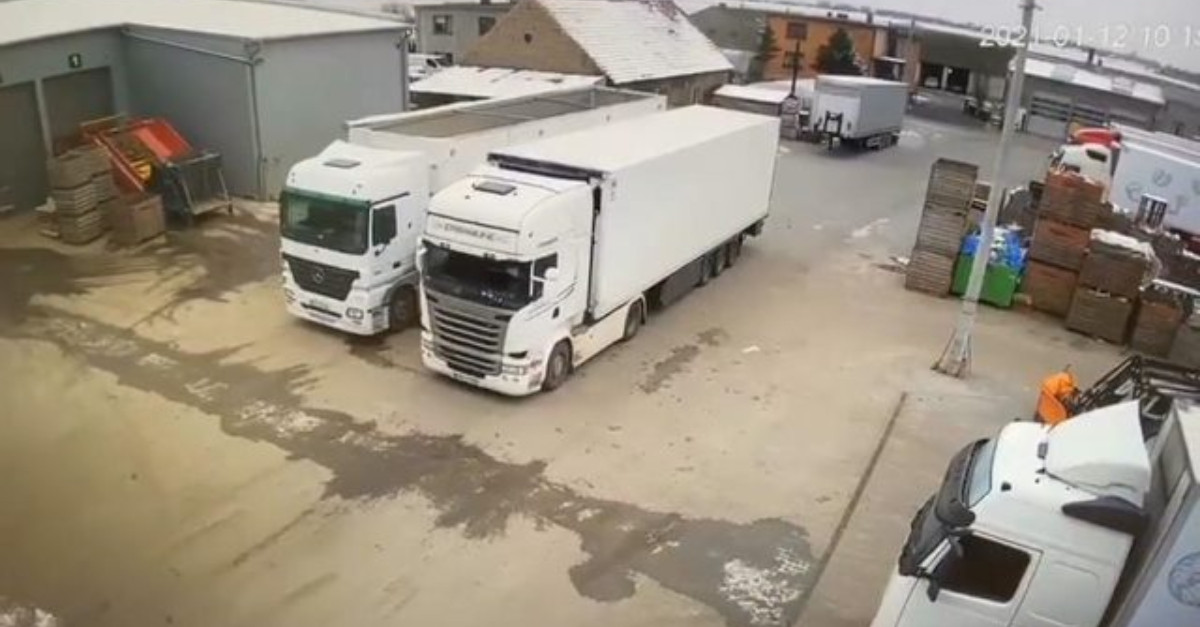Ezért kell vigyázni nagyon, hogy hová parkolsz le a kamionoddal