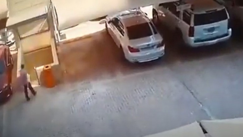 Ez a férfi a parkolóház lépcsőházában élte túl, ahogy leomlott körülötte a parkolóház