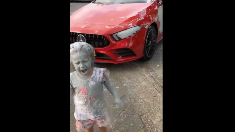 Művészetrajongó kislány egy festékes vödörrel kontra Mercedes - a szülők nem örültek a műalkotásnak
