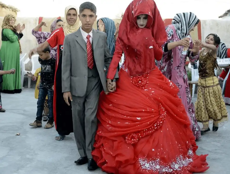 Hagyományos esküvői ruhák 017