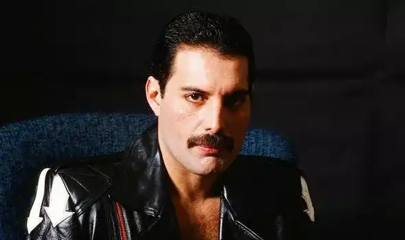 Freddie Mercury 021