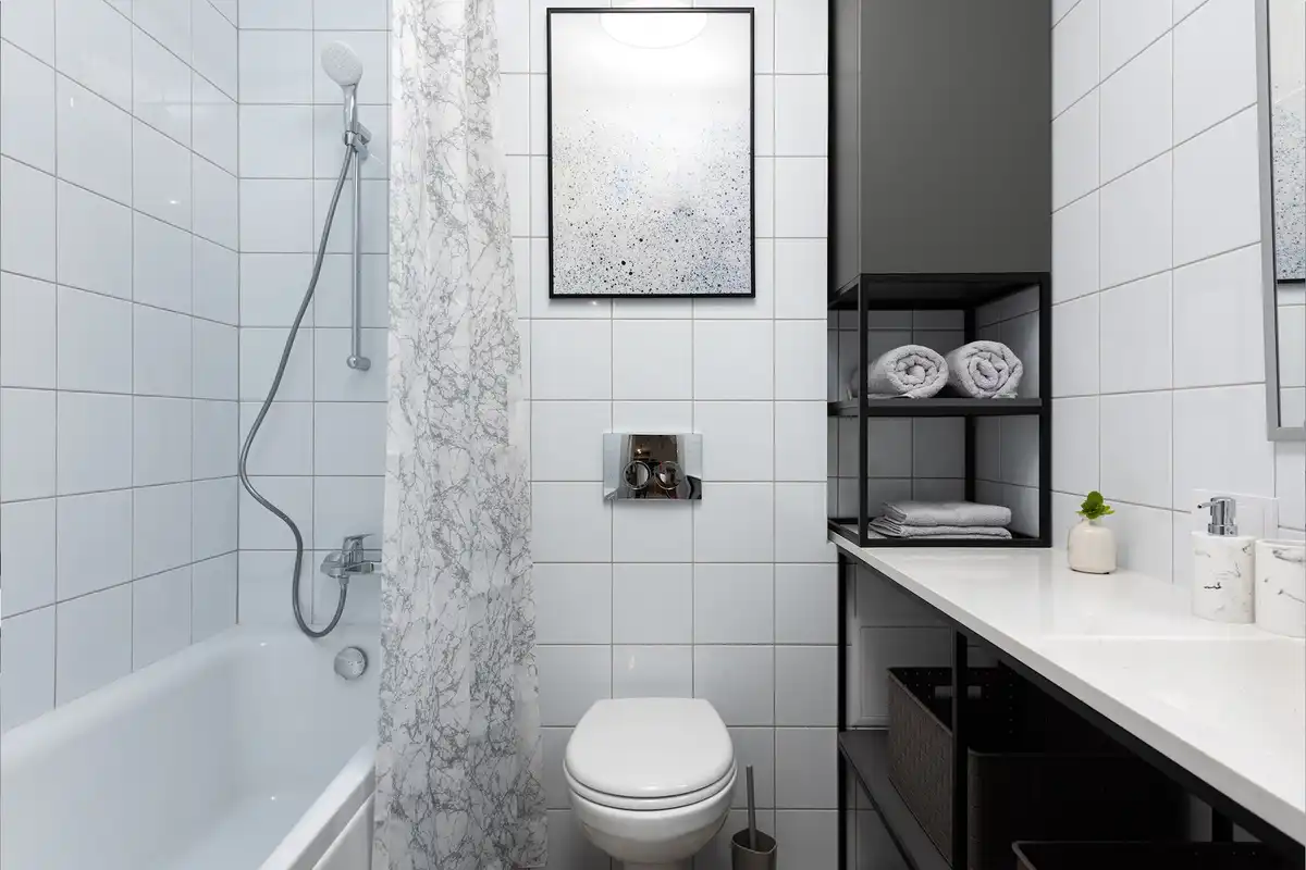 belsőépítészet, csempe, fürdőszoba, fürdőszoba design, fürdőszoba felújítás, fürdőszoba hibák, fürdőszoba ötletek, kád, lakberendezés, szellőztetés, zuhanyzó