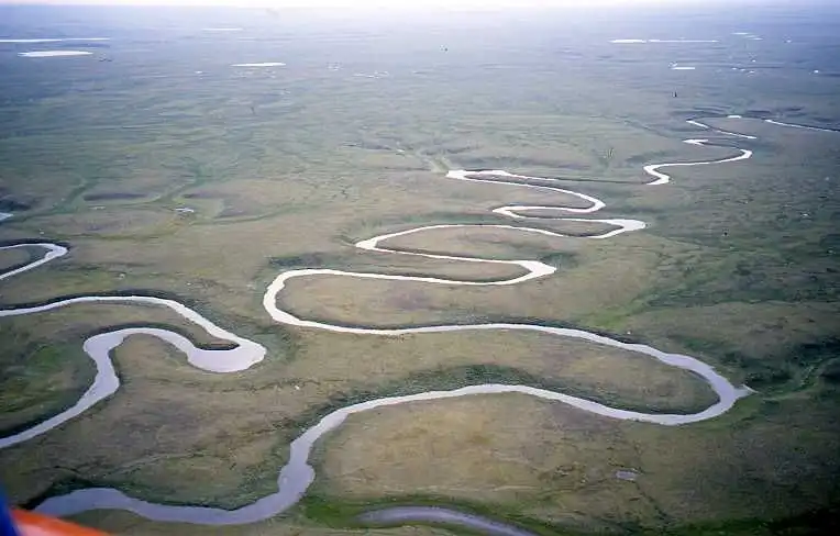 Miért kanyarognak a folyók ahelyett, hogy egyenes vonalban folynának? erózió, folyó, folyómeder, geomorfológia, holtág, kanyarulat, meander, természet, Tisza, vízfolyás