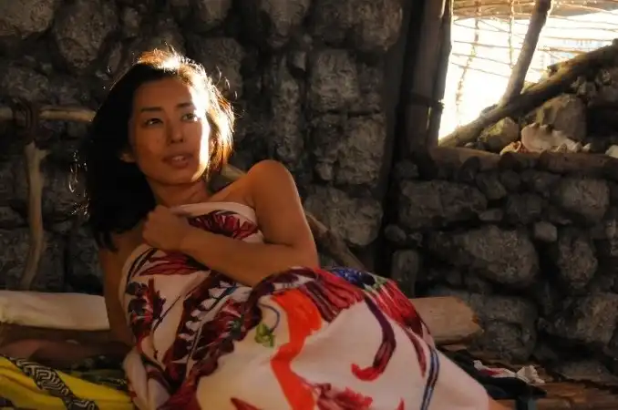 Egy férfi 8 évig élt a Truk-szigeteken 7 nővel, és ezalatt 27 gyerekük született. Mi lett a sorsuk? Csendes-óceán, elszigeteltség, háború, japán, kalandos történet, Kim Jong Gil, Korea, második világháború, Truk-szigetek, túlélés