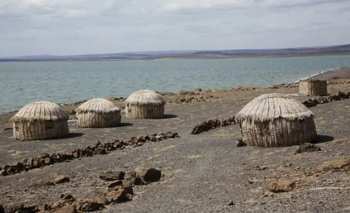 Az Afrika szívében fekvő sziget rossz híre – Envaitenet: egy hely, ahonnan az emberek nem térnek vissza el-molo törzs, Envaitenet-sziget, Kenya, lakatlan sziget, legendák, megoldatlan rejtélyek, paranormális jelenségek, rejtélyes eltűnések, Rudolf-tó, veszélyes helyek