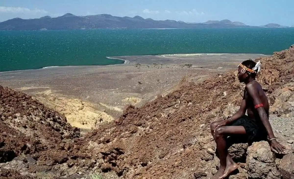 Az Afrika szívében fekvő sziget rossz híre – Envaitenet: egy hely, ahonnan az emberek nem térnek vissza el-molo törzs, Envaitenet-sziget, Kenya, lakatlan sziget, legendák, megoldatlan rejtélyek, paranormális jelenségek, rejtélyes eltűnések, Rudolf-tó, veszélyes helyek