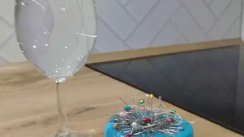 A feneketlen pohártrükk titka, ami ámulatba ejti a gyerekeket és a felnőtteket is fizikaórán DIY, Felület, fizika, geometria, kísérlet, oktatás, térfogat, trükk, tudomány, víz