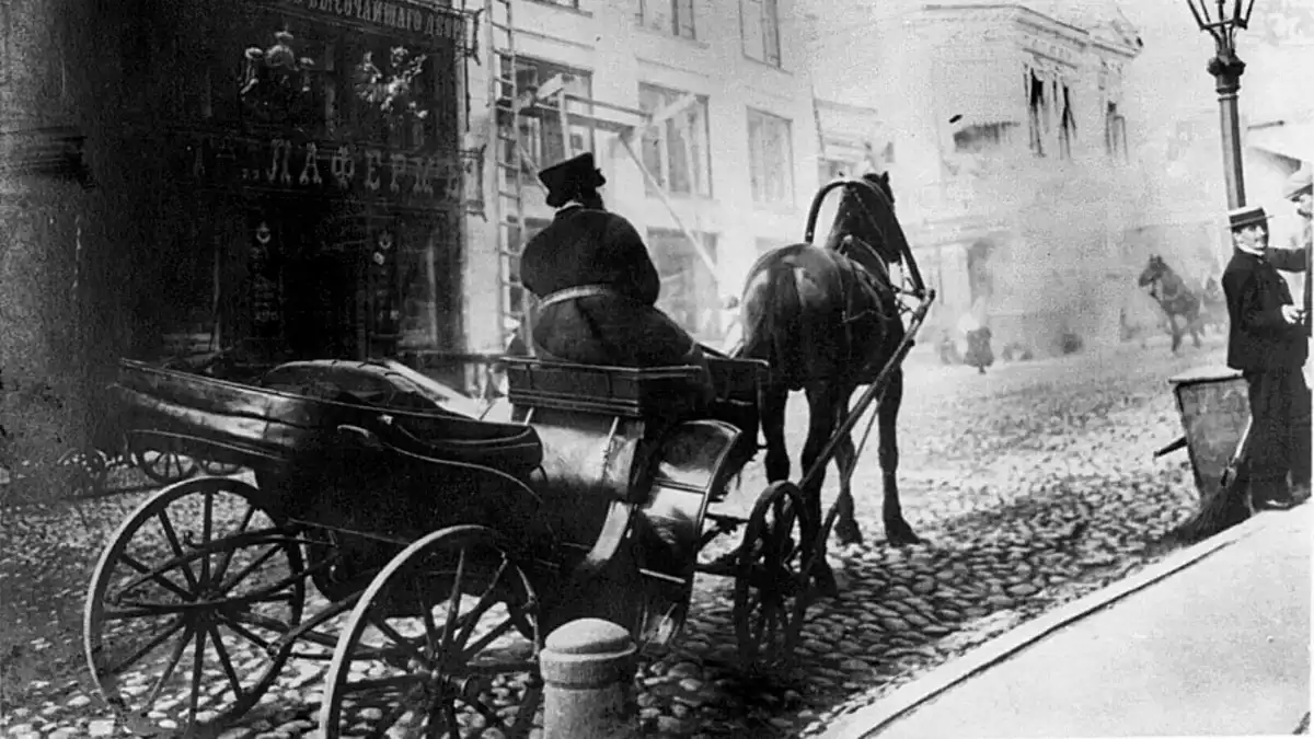 Miért vezetnek Angliában, Japánban és Ausztráliában a bal oldalon, a világ többi részén pedig a jobb oldalon? Átállás, autó, fejlődés, galéria, hagyomány, Irány, közlekedés, Kultúra, Szabályozás, történelem, világ
