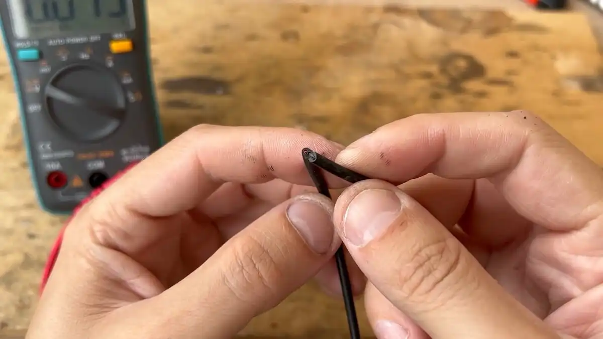 Másodpercek alatt megtalálom a vezetékszakadást drága műszerek nélkül. A multiméter trükkje, ami mindig működik Diagnosztika, DIY, elektromosság, elektronika, galéria, Hibakeresés, javítás, Kábel, Multiméter, tippek, Vezetékszakadás