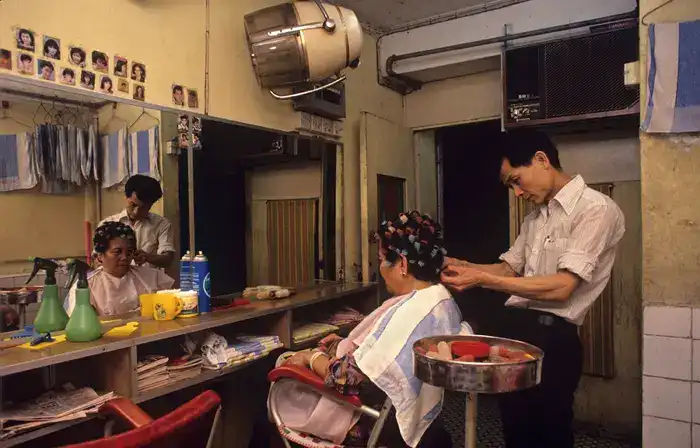 Itt felváltva alszanak és a tetőkön járnak az emberek. A Föld legzsúfoltabb városa: 18 fotó Enklávé, Építészet, Hongkong, Kowloon, Lebontás, népsűrűség, Popkultúra, társadalom, történelem, urbanisztika