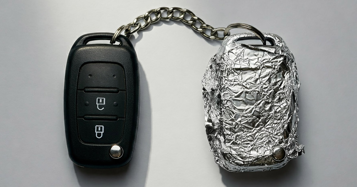 Miért tanácsolják sok helyen, hogy csomagoljuk alufóliába a kocsikulcsokat?
