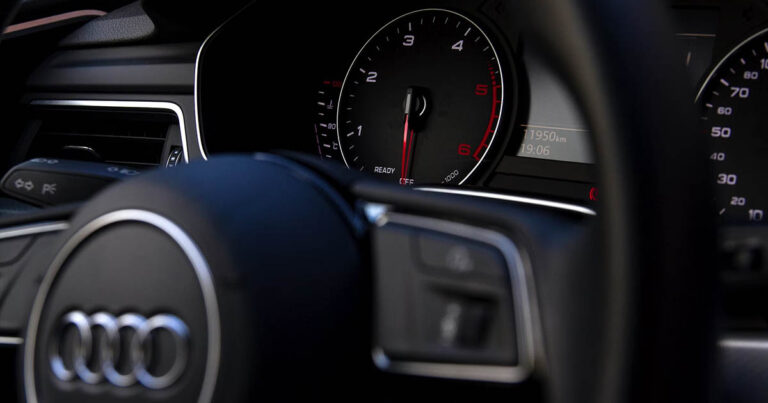 Káros fordulatszámok? Így kíméld a motort – 3 tipp!