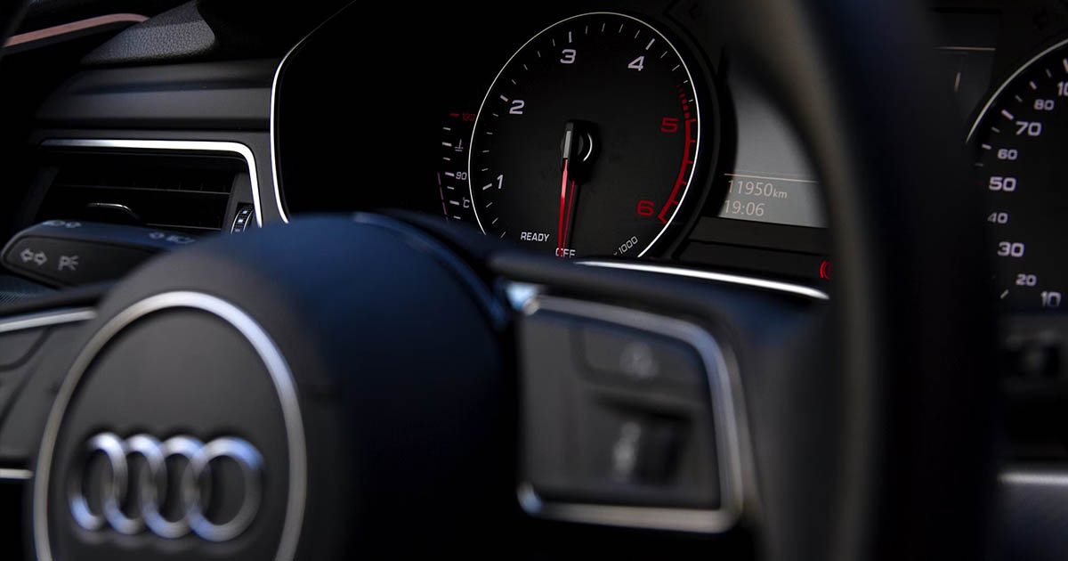 Mely fordulatszámok károsak a motorra: elmagyarázom egyszerűen