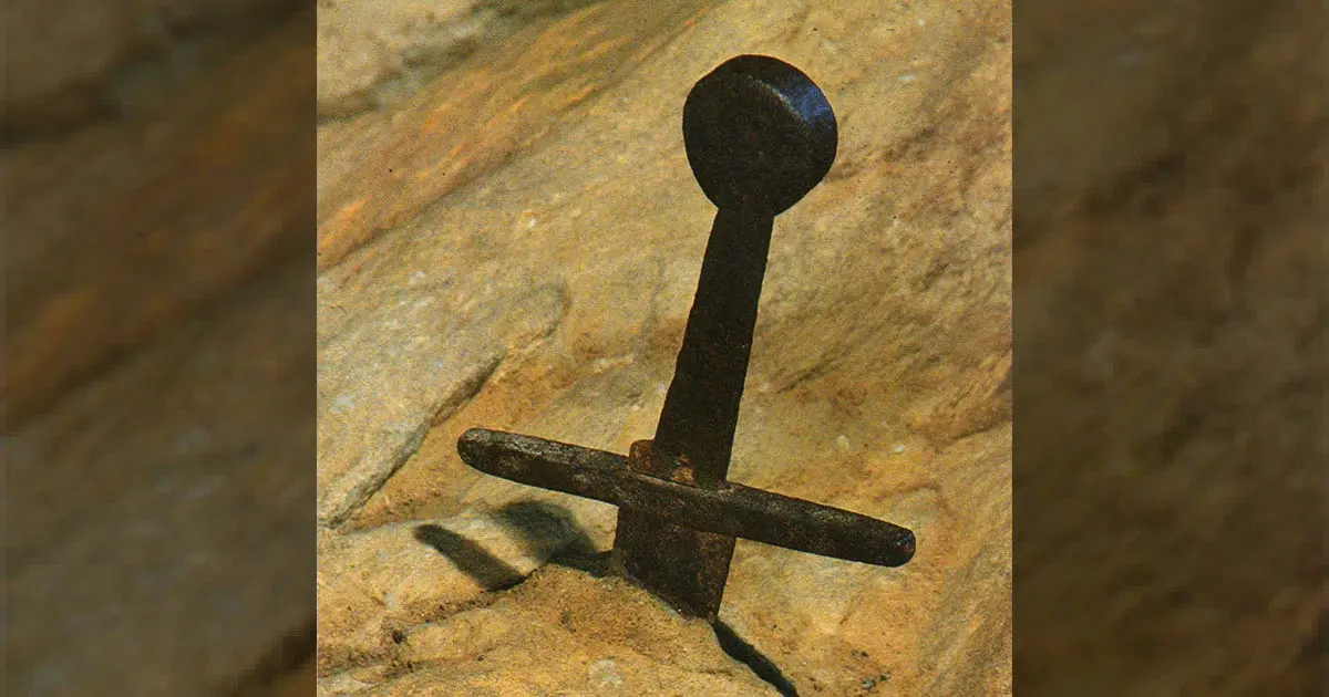 Az igazi kard a kőben. Ki és miért tette oda (Artúr királynak semmi köze hozzá)