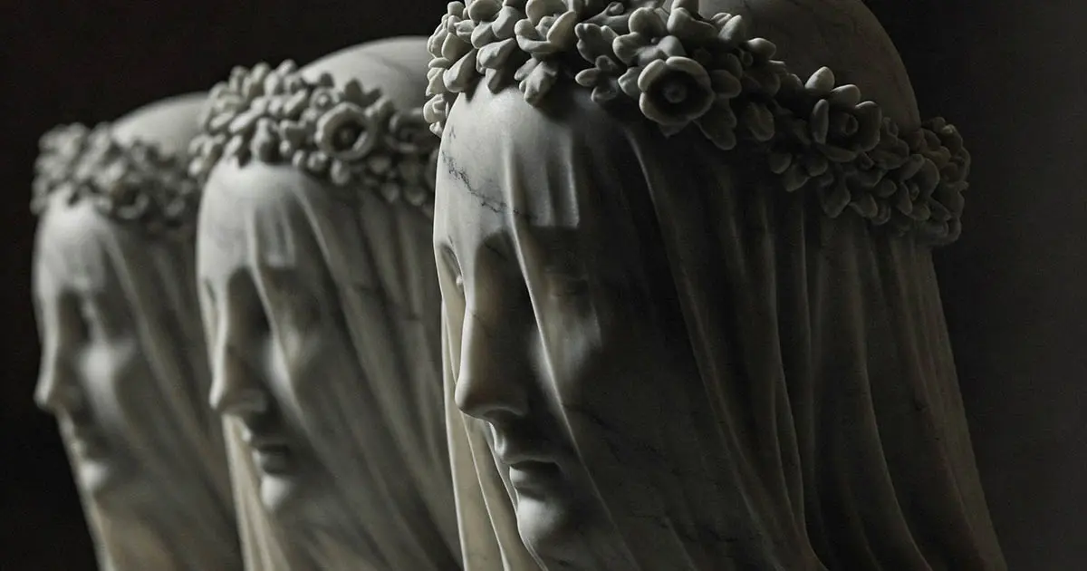 A márványfátyol létrehozásának módja: a megtévesztés hatása a szobrászatban 