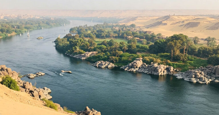 Hogyan jut annyi vízhez a Nílus, ha egy olyan sivatagon folyik keresztül, ahol nincs eső?