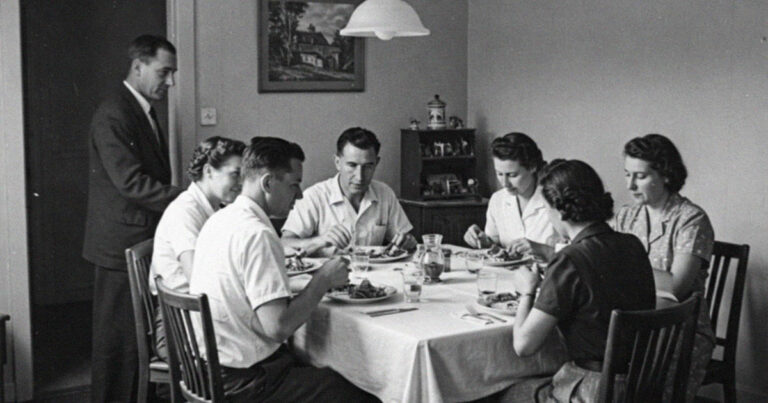 Boldogabb élet 50 felett: 9 mérgező rokon, akit azonnal kerülnöd kell