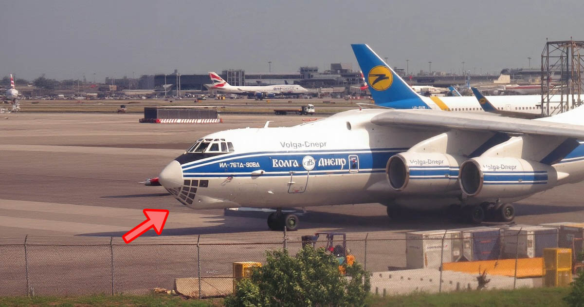 Miért van az IL-76 pilótafülkéje alatt üvegkalitka, és mit lehet onnan látni?