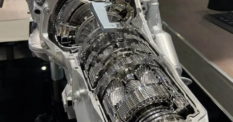 Honnan tudja az automata sebességváltó, hogy mikor kell váltani?