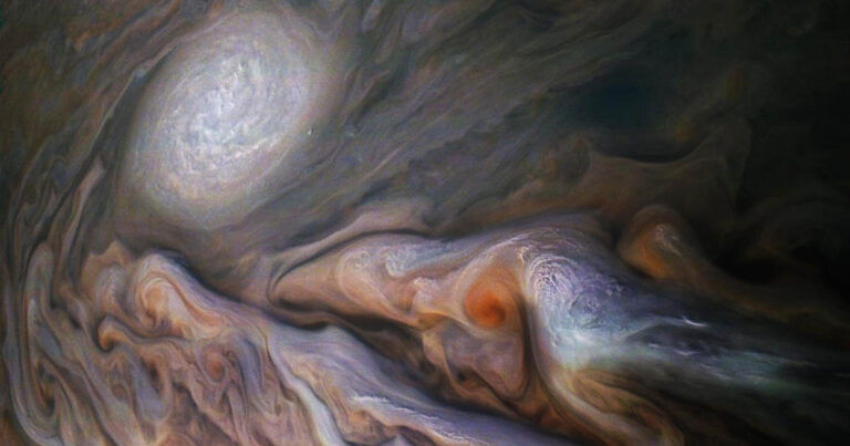 Jupiter: A Juno szonda 2 titka, amit nem kellett volna látnunk!