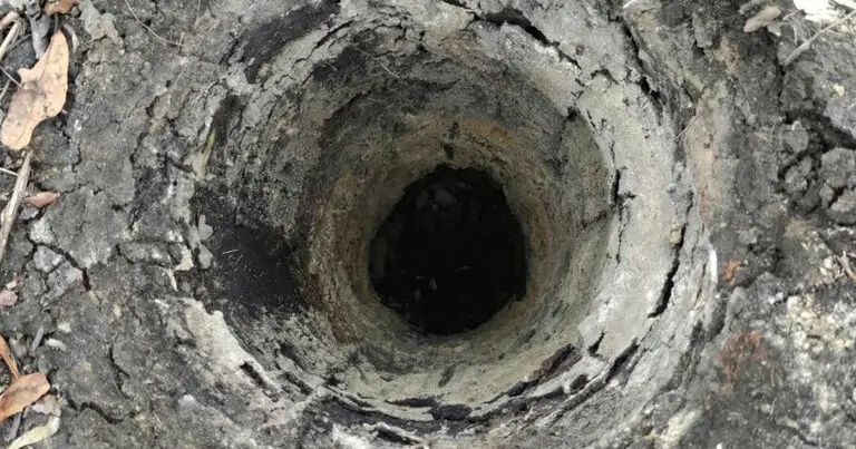 Hogyan építenek Kanadában beton nélkül olyan kerítéseket, amiket nem dönt ki a szél és nem fordulnak ki a földből?