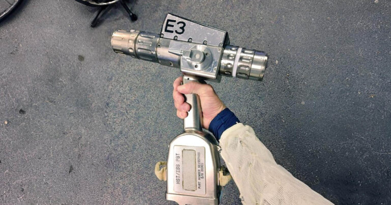 Űrhajósok és Szerszámok: 3 Ok, amiért Nem Használhatnak Földi Eszközöket