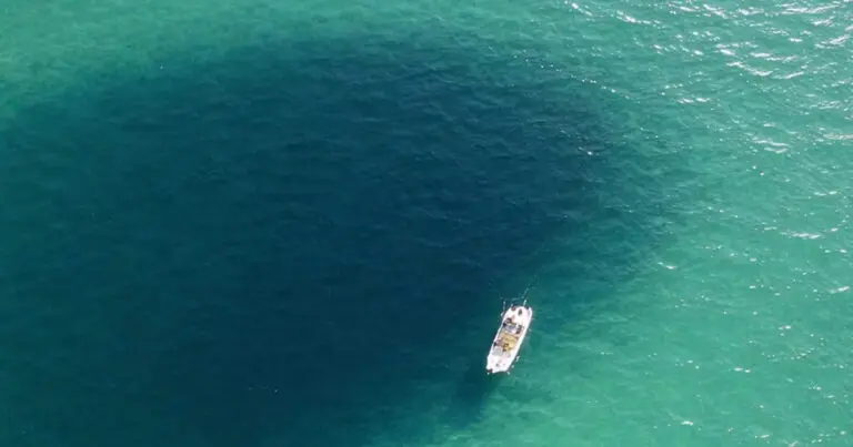 Van egy lyuk a Földön, aminek nincs feneke: mit tudunk róla