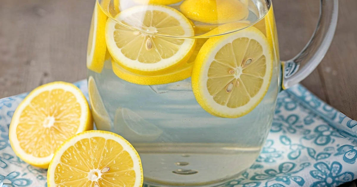 30 napon át napi 3,78 liter vizet ittam – Íme, mi történt