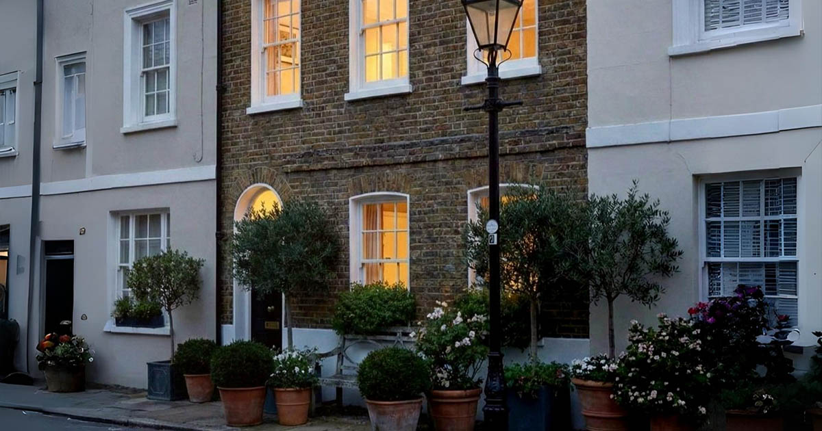 Mindig is meg akartam nézni, hogyan élnek egy ilyen brit házban, és végre találtam egy családot, aki megmutatta