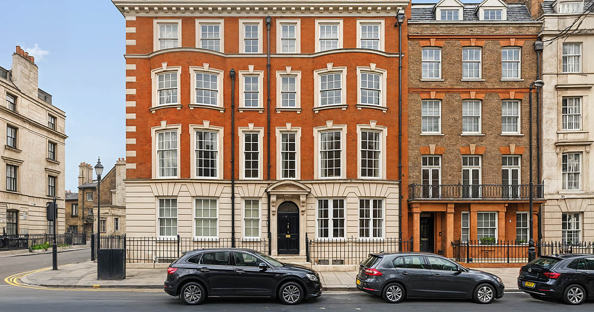 Élet angolul: Bepillantás London sorházaiba és lakásaiba