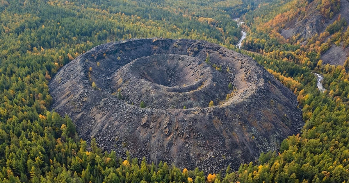 Miért pusztulnak el mellette az állatok? A szibériai Patom-kráter két rejtélye, ami előtt a tudósok is csak értetlenül állnak