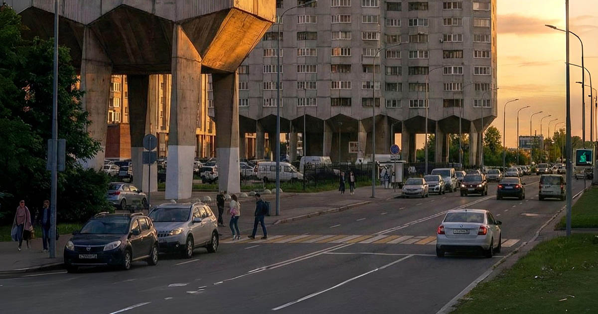 Miért építették „lábakra” a házakat a Szovjetunióban?