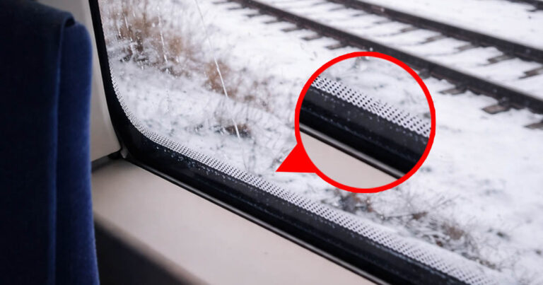 Miért vannak ezek a fekete pontok a személygépkocsik, vonatok és buszok ablakainak szélén?