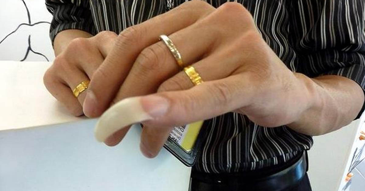 Miért növesztik hosszúra a kisujj körmüket az ázsiai férfiak, és mit jelent ez?