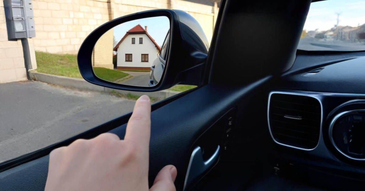 Úgy parkolok, mint egy profi, 5 cm-rel a járda előtt: ne feledd ezt a szabályt, és te is megteheted