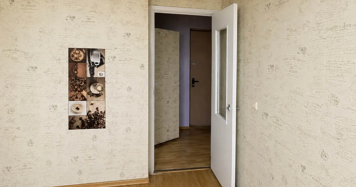 Édesanyámnak vettünk egy 35 m²-es egyszobás lakást és olcsón, de teljes körűen felújítottuk. Megmutatom, hogyan nézett ki előtte és utána