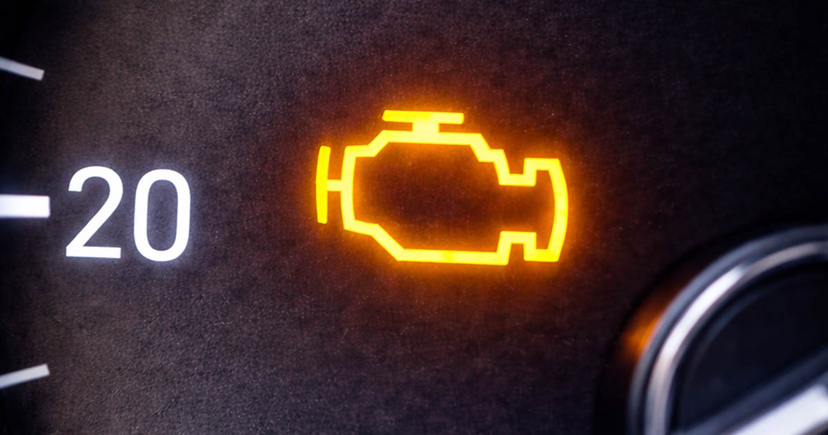 Kigyulladt a motorhiba lámpa, de a motor rendben járt: megmondom, mit jelent