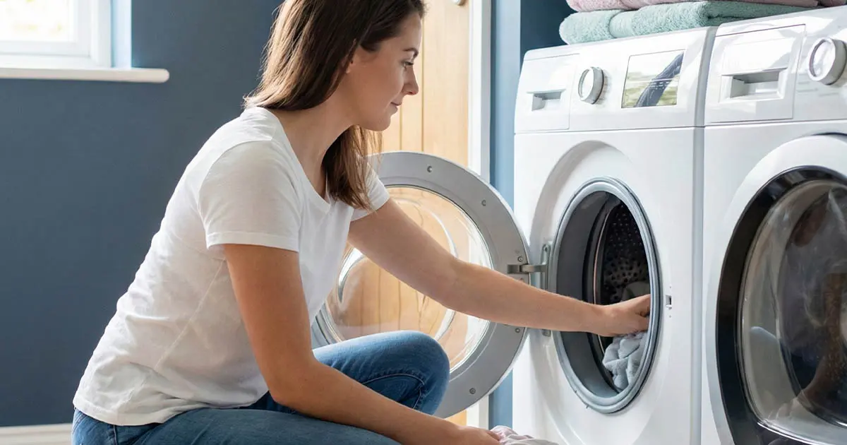 Miért nem szabad nyitva hagyni a mosógép ajtaját?