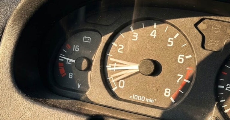 Fordulatszám ingadozás akku csere után? 5 tipp, mielőtt szervizbe mész!