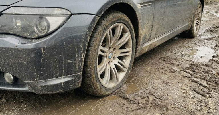 Defektes a kerekem és nincs pótkerék: mit tegyek ilyen helyzetben? Elmagyarázom