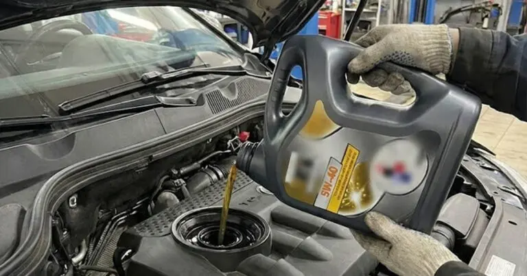 Ne válts 5W-40-re! Íme, miért jobb az 5W-30 motorodnak