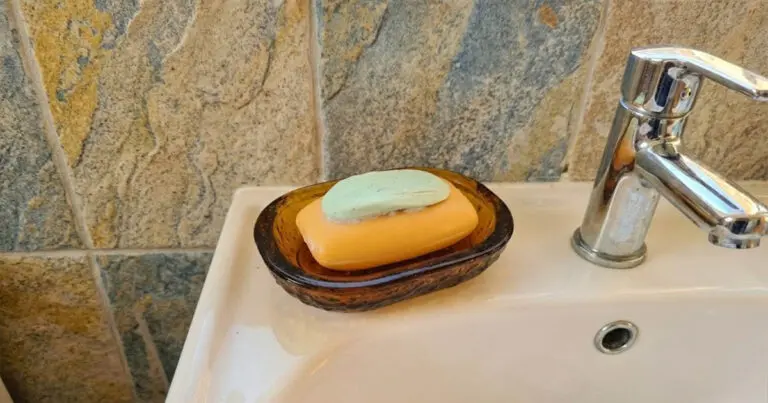 A vendégek ezt meglátják és azonnal mindent „megértenek”: 9 dolog, ami már a küszöbről elárulja a tulajdonos rendezetlenségét