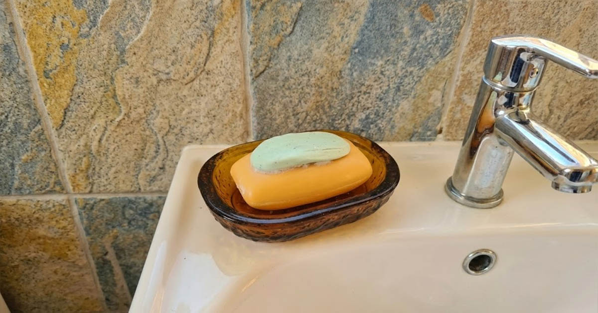 A vendégek ezt meglátják és azonnal mindent „megértenek”: 9 dolog, ami már a küszöbről elárulja a tulajdonos rendezetlenségét