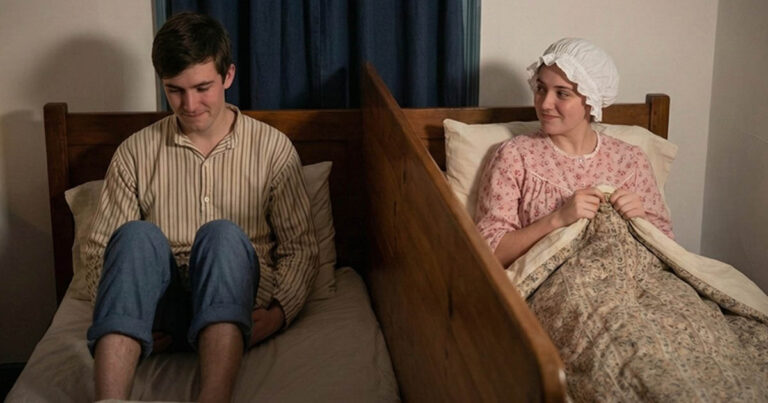 Deszkával elválasztva alszanak, és a babáiknak nincs arcuk – 15 lenyűgöző tény az amish emberek életéről