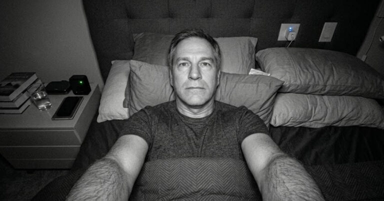 Álmában fuldoklott: Kamera leplezte le a döbbenetes igazságot