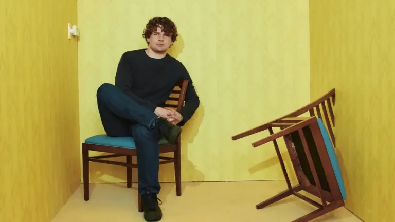 Kétségbe vonták a nézők, hogy Kane Parsons rendezte a Backrooms filmet