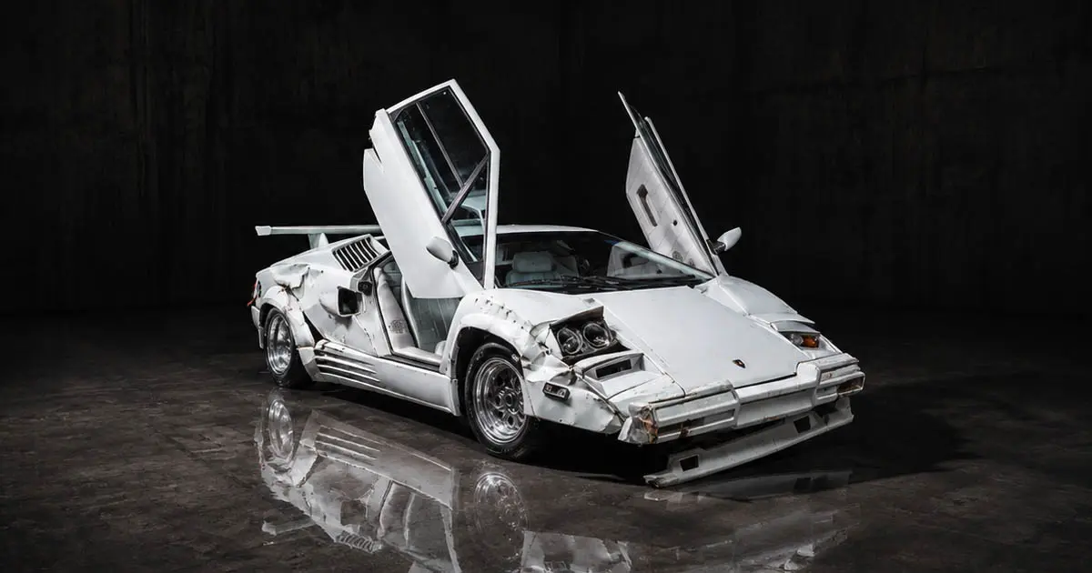 Érhet egy roncs Lamborghini Countach többet egy tökéletesnél?!